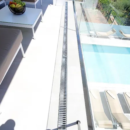 New With Swimming Pool Near The Apartment