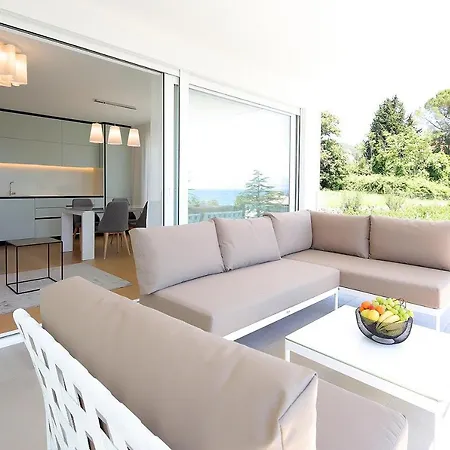 Apartment New With Swimming Pool Near The Icici