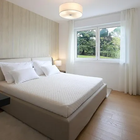 Apartment New With Swimming Pool Near The