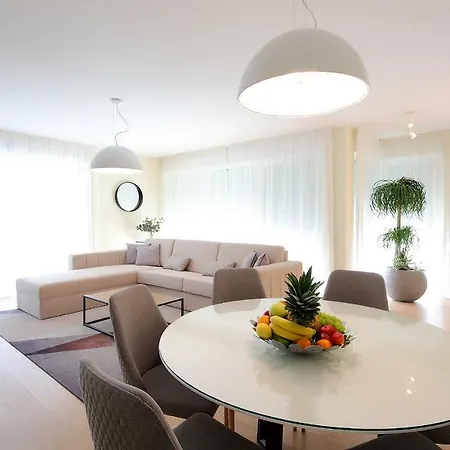 New With Swimming Pool Near The Apartment