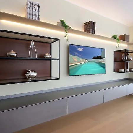New With Swimming Pool Near The Apartment